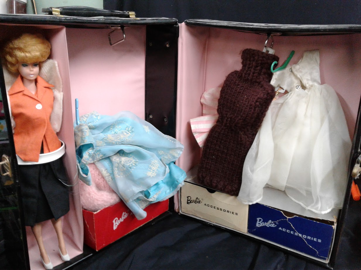 Boîte de rangement avec vêtements, Barbie, Vintage