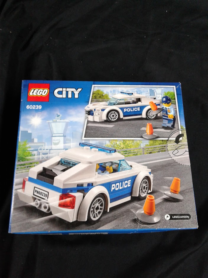 Lego city #60239 92 morceaux